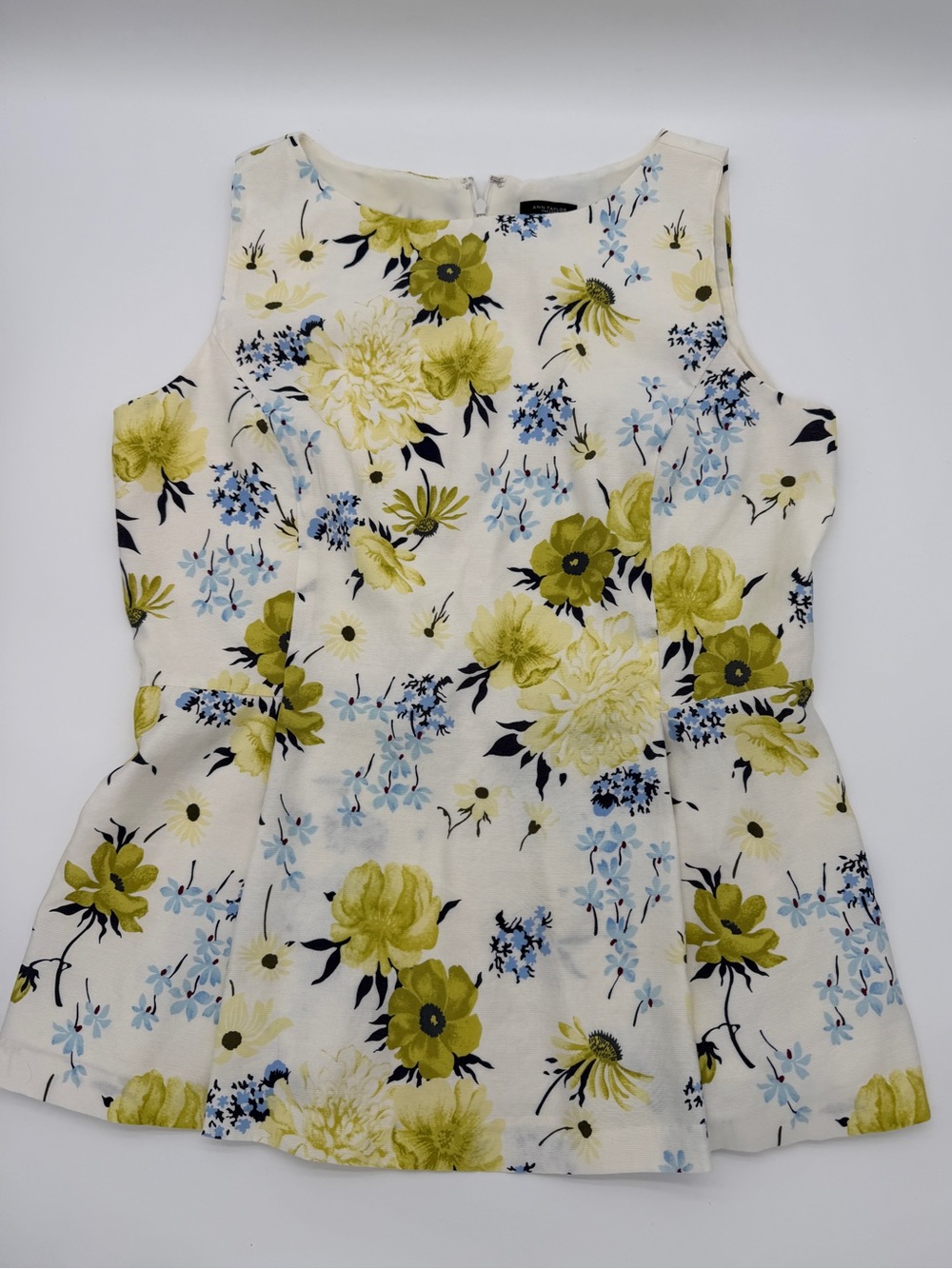 Ann Taylor Cream Floral Peplum Top Green Blue Flowers Women’s Size Medium Zipper